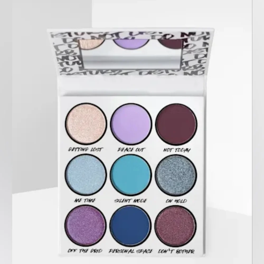 New BH Cosmetics Do Not Disturb 9 Shade Eyeshadow Palette Mirror Shimmer Blue